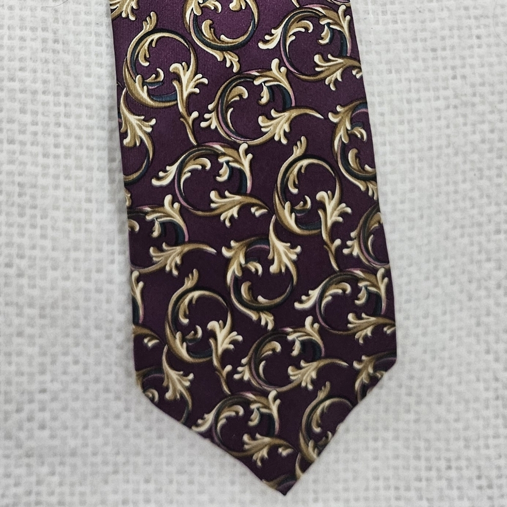 Givenchy Monsieur Mens Neck Tie Filigree Baroque Vtg Silk Italy Purple Scroll